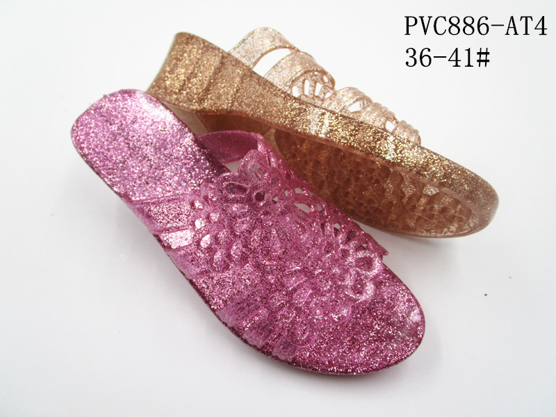 PVC886-AT4