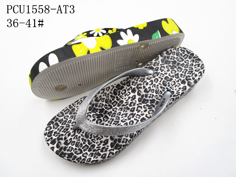PCU1558-AT3